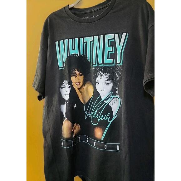 Torrid Cotton Classic Fit Crew Whitney Houston Tee New 1X 14 16 Excellent CR10 - Picture 2 of 4